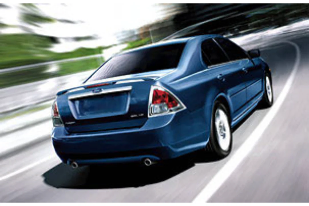 2009 Ford Fusion : Spoiler Painted - Image 4