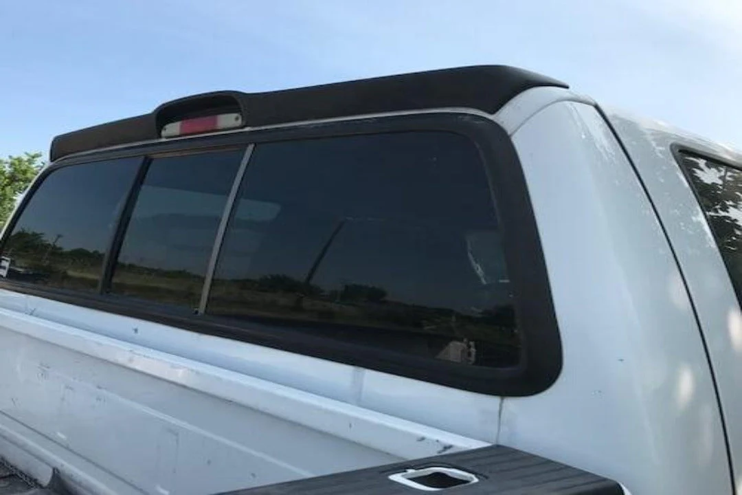 2011 Ford F550 : Spoiler Painted - Image 4