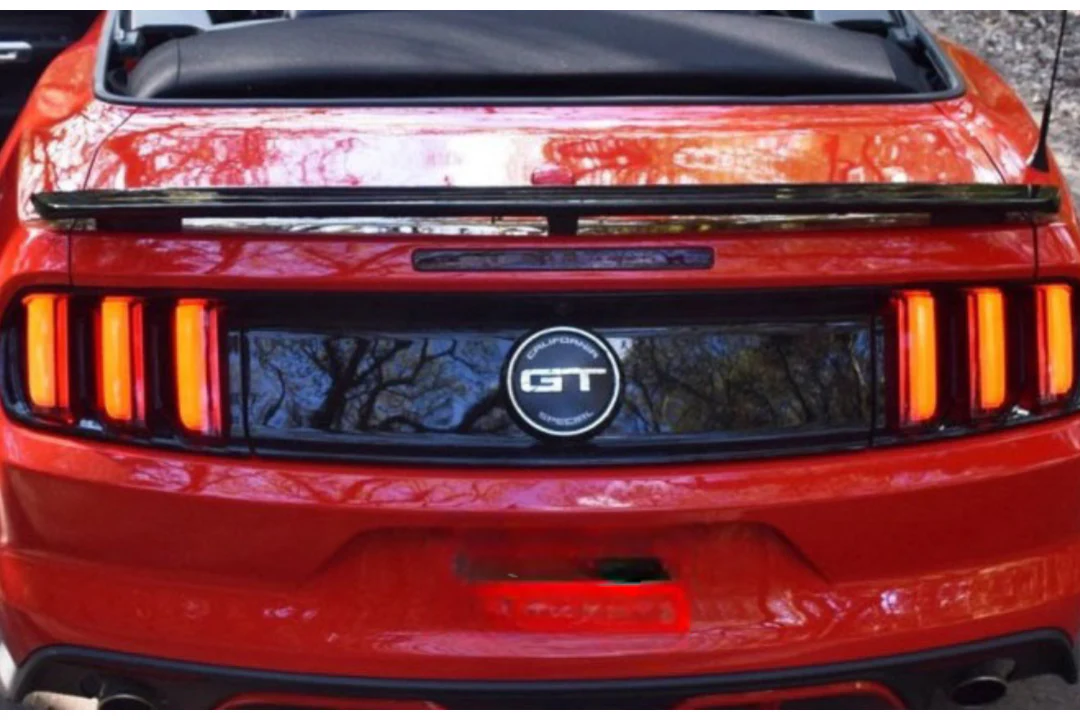 2015 Ford Mustang (Convertible) : Spoiler Painted - Image 5