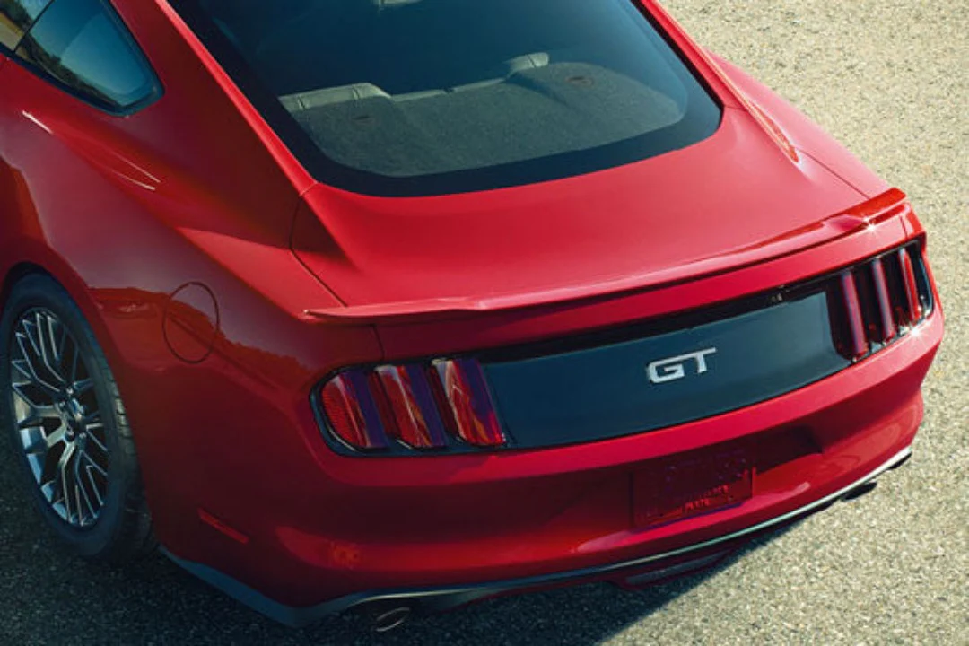 2017 Ford Mustang : Spoiler Painted