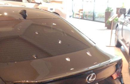 2018 Lexus IS : Spoiler Painted - Image 3